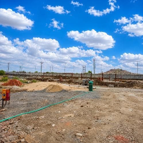 Site works under open sky