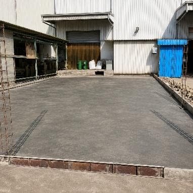 Finished concrete flooring