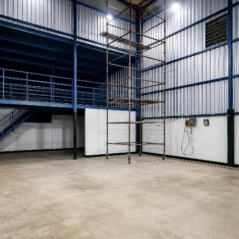 Mezzanine and interior view